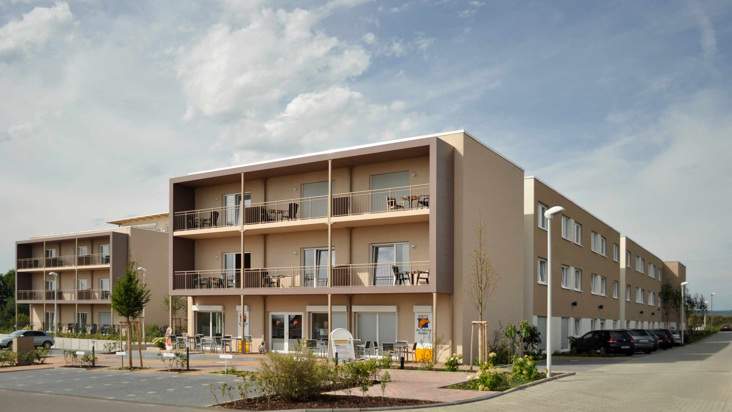Außenaufnahme Projekt Seniorenwohnheim in Konz von Bitsch+Bienstein Architekten in Wiesbaden