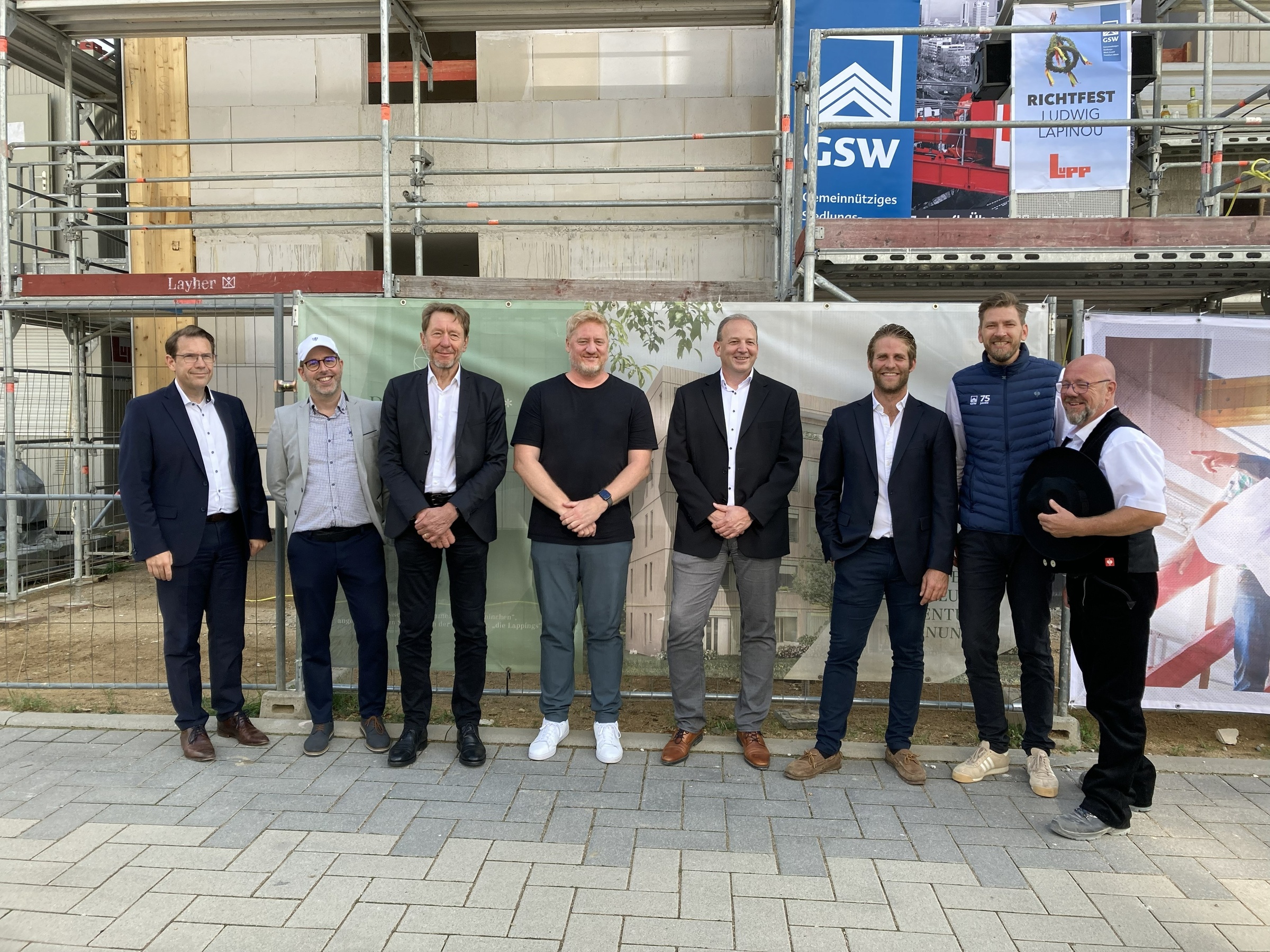 2026- Richtfest - Alle-2-4